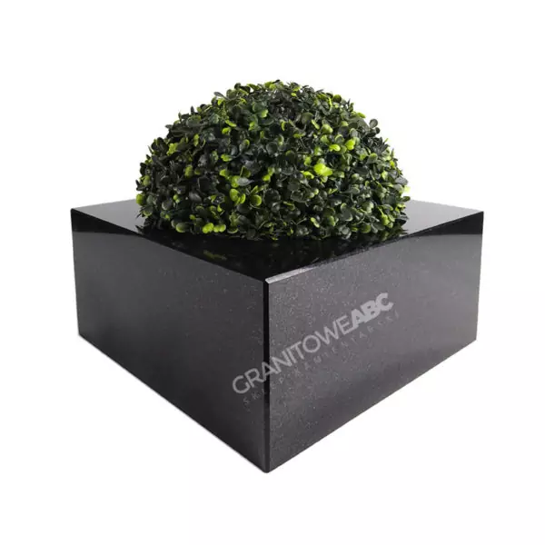 Kwadratowa misa granitowa nagrobna 25 MK001